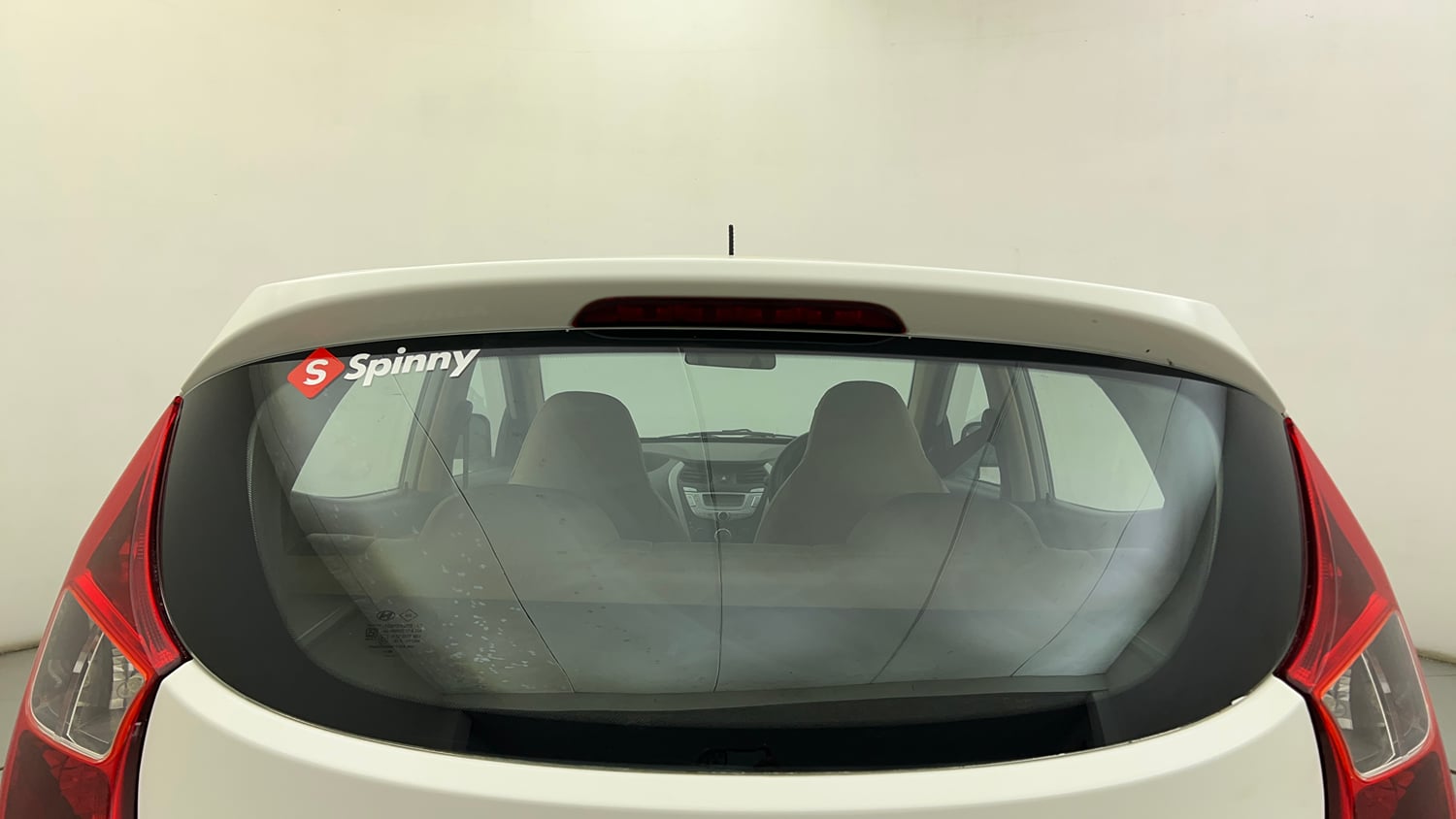 Used 2017 Hyundai Eon Magna + Petrol Manual exterior BACK WINDSHIELD VIEW