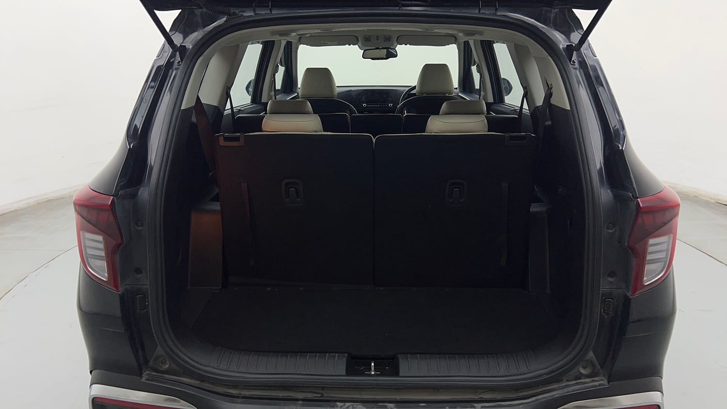 Used 2022 Kia Carens Luxury Plus 1.5 Diesel AT 7 STR Diesel Automatic interior DICKY INSIDE VIEW