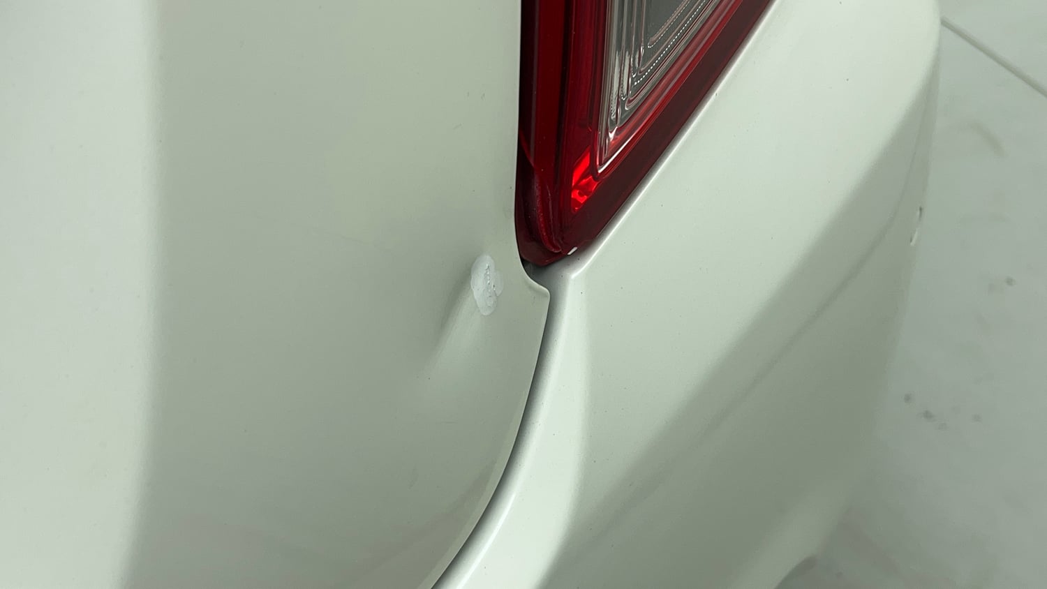 Used 2023 Maruti Suzuki Dzire VXi Petrol Manual dents MINOR DENT