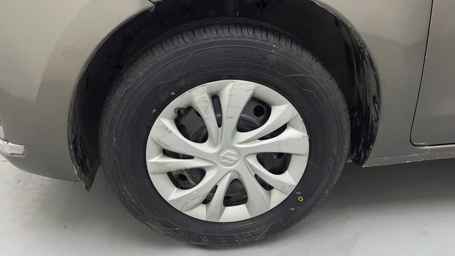 Used 2019 Maruti Suzuki Dzire VXi Petrol Manual tyres LEFT FRONT TYRE RIM VIEW
