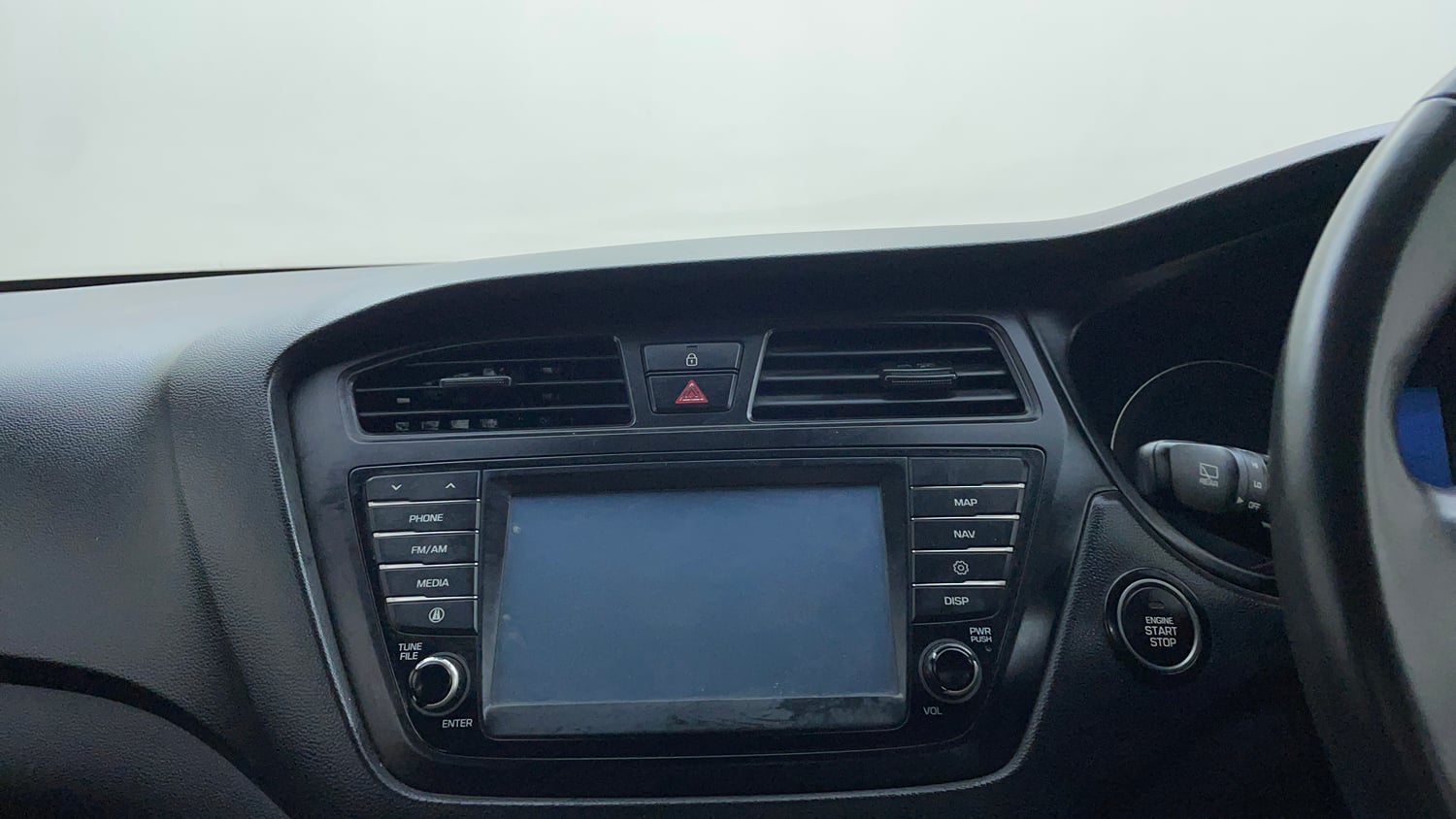 Used 2016 Hyundai i20 Active 1.2 SX Petrol Manual top_features Touch screen infotainment system