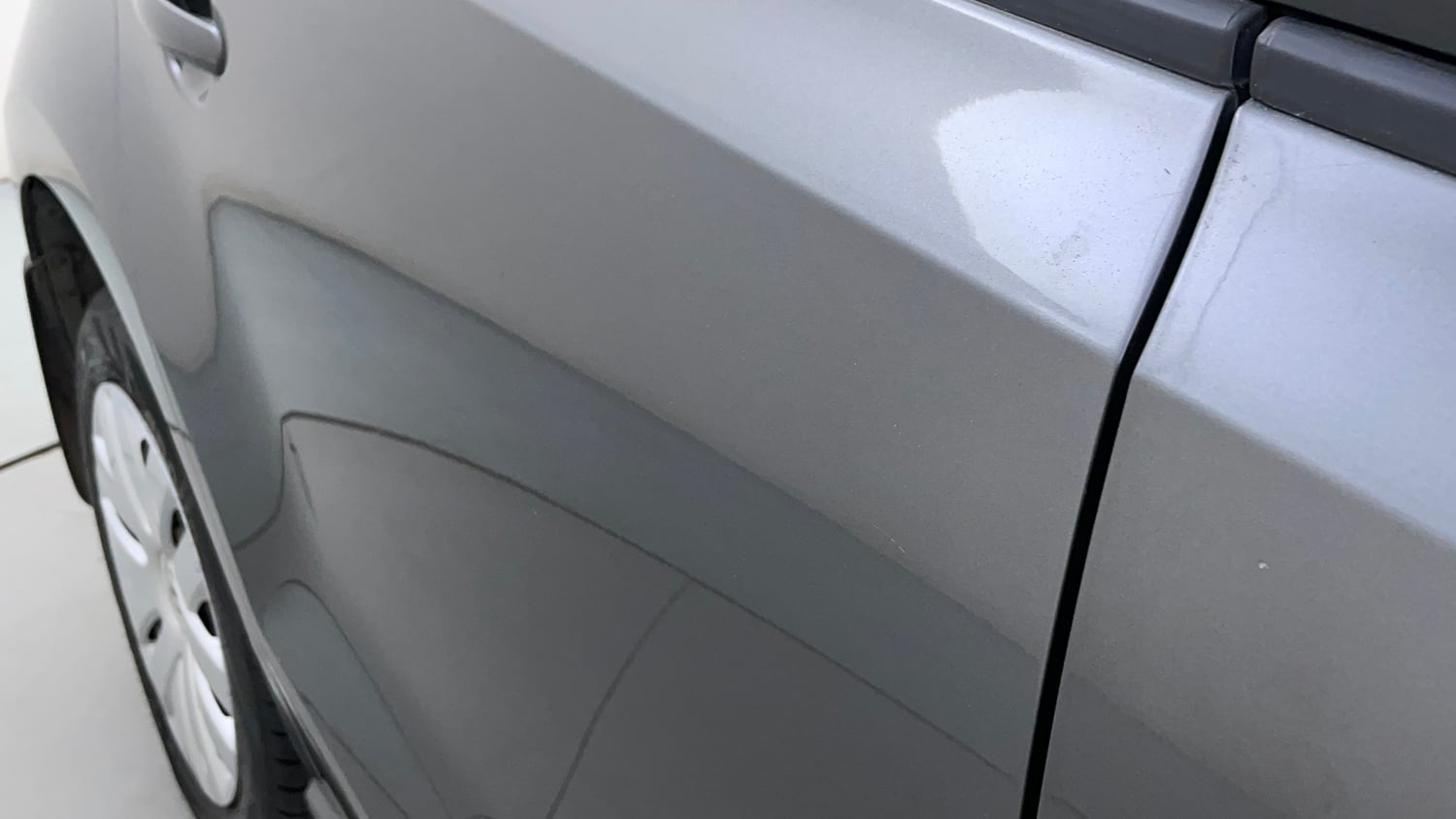 Used 2014 Volkswagen Polo Comfortline 1.2L (P) Petrol Manual dents MINOR SCRATCH