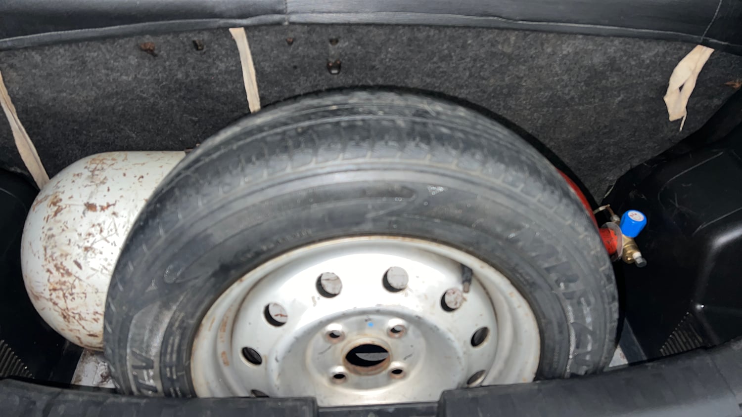 Used 2012 Maruti Suzuki Swift LXI CNG (Outside Fitted) Cng Manual tyres SPARE TYRE VIEW