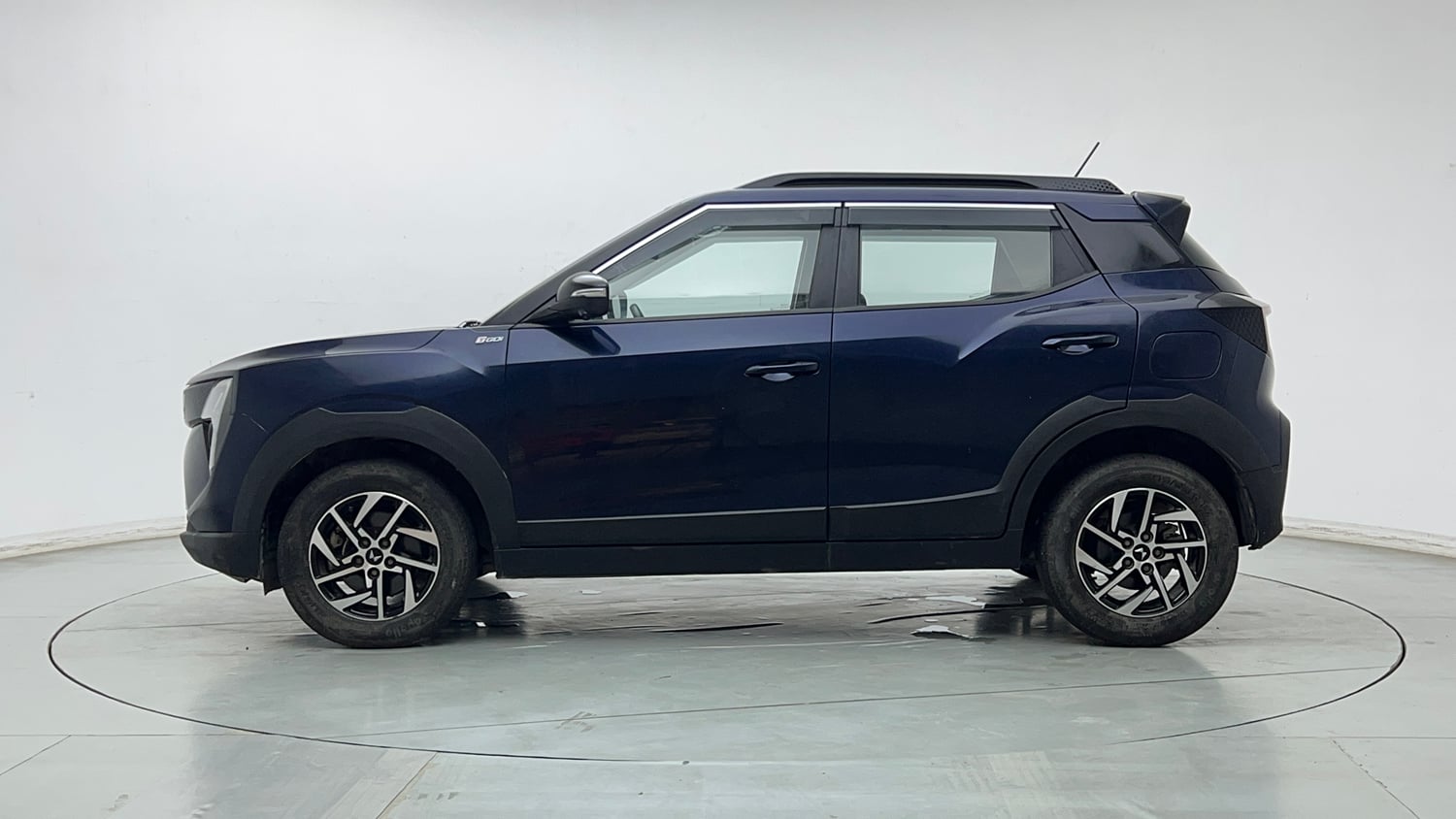 Used 2024 Mahindra XUV 3XO AX5L 1.2 Petrol Petrol Manual exterior LEFT SIDE VIEW