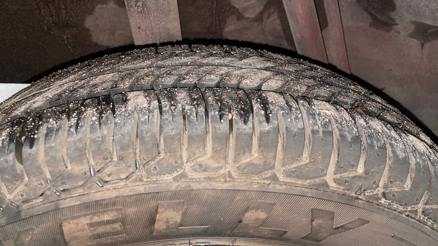 Used 2015 Renault Kwid RXT Petrol Manual tyres RIGHT REAR TYRE TREAD VIEW