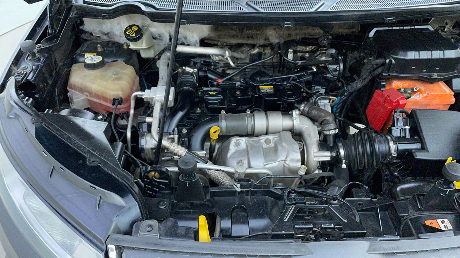 Used 2014 Ford EcoSport Titanium 1.5 TDCi Diesel Manual engine ENGINE RIGHT SIDE VIEW