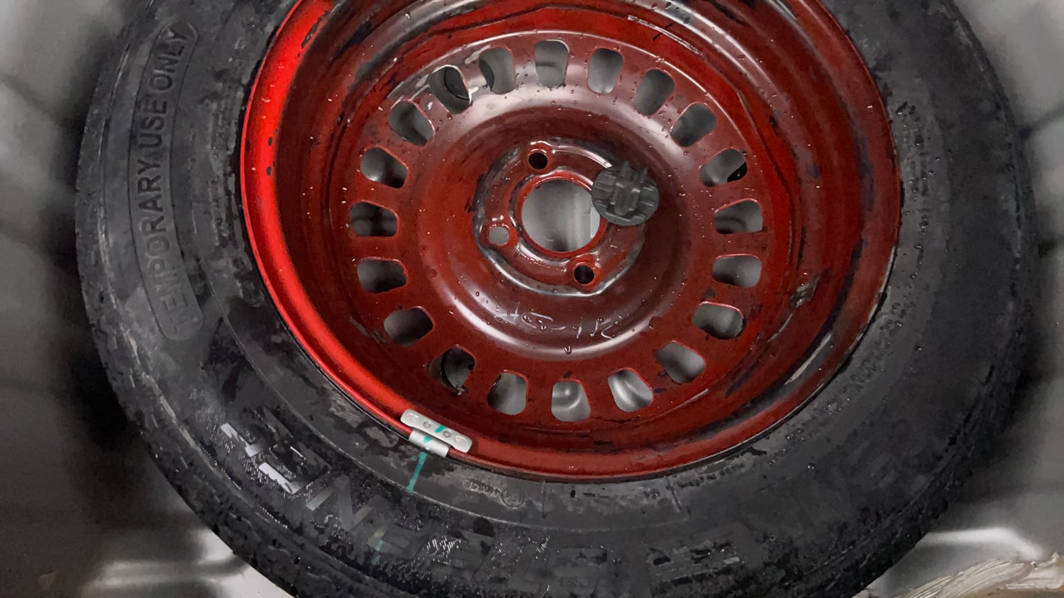 Used 2022 Renault Kiger RXT MT Petrol Manual tyres SPARE TYRE VIEW