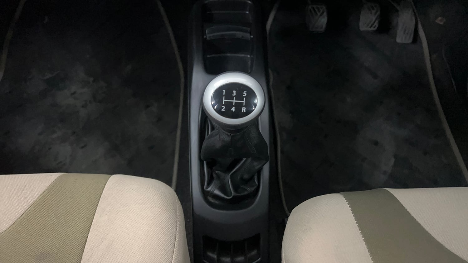 Used 2013 Maruti Suzuki Wagon R LXI CNG Cng Manual interior GEAR  KNOB VIEW