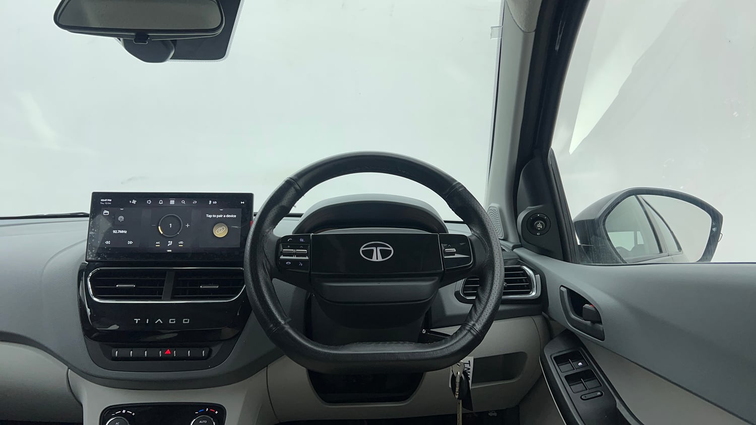 Used 2025 Tata Tiago XZA Petrol Automatic interior STEERING VIEW