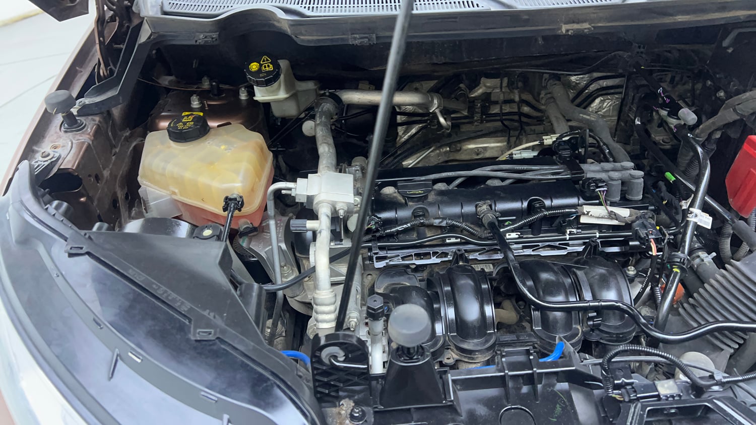 Used 2016 Ford EcoSport Titanium 1.5L Ti-VCT AT Petrol Automatic engine ENGINE RIGHT SIDE VIEW