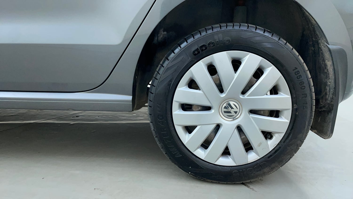 Used 2014 Volkswagen Polo Comfortline 1.2L (P) Petrol Manual tyres LEFT REAR TYRE RIM VIEW
