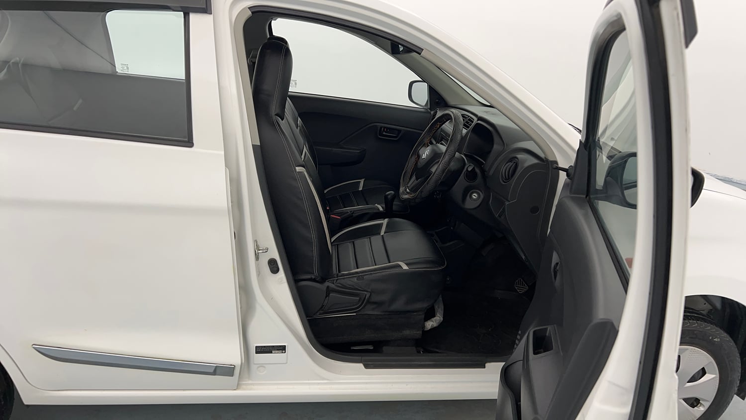 Used 2025 Maruti Suzuki Alto K10 VXi (O) AGS Petrol Automatic interior RIGHT SIDE FRONT DOOR CABIN VIEW