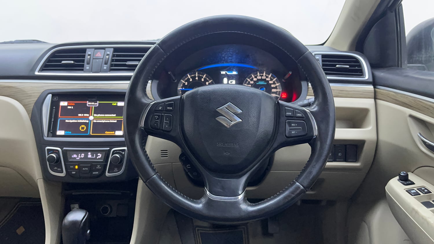 Used 2020 Maruti Suzuki Ciaz Alpha Hybrid 1.5 AT Petrol Automatic interior STEERING VIEW