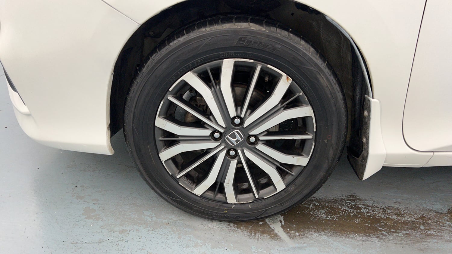 Used 2018 Honda City ZX Diesel Diesel Manual tyres LEFT FRONT TYRE RIM VIEW
