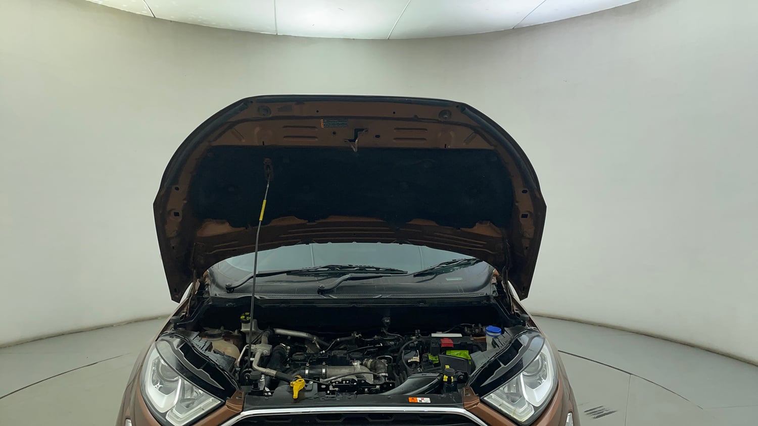 Used 2019 Ford EcoSport Titanium + 1.5L TDCi Diesel Manual engine ENGINE & BONNET OPEN FRONT VIEW