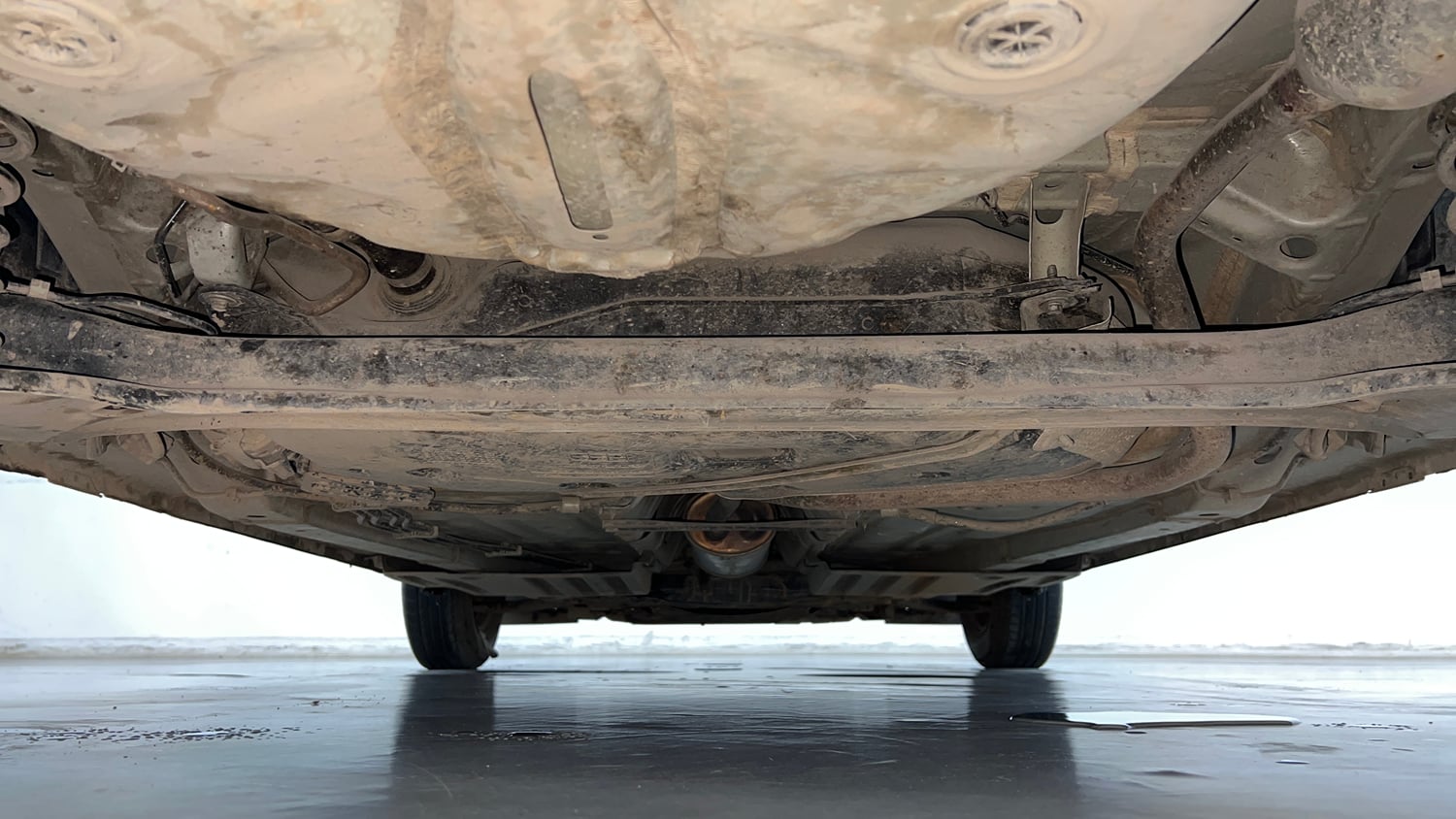 Used 2023 Maruti Suzuki Swift VXi Petrol Manual extra REAR UNDERBODY VIEW (TAKEN FROM REAR)