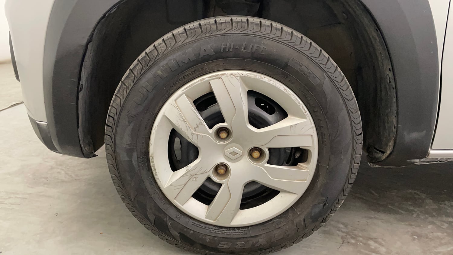Used 2017 Renault Kwid RXT Petrol Manual tyres LEFT FRONT TYRE RIM VIEW