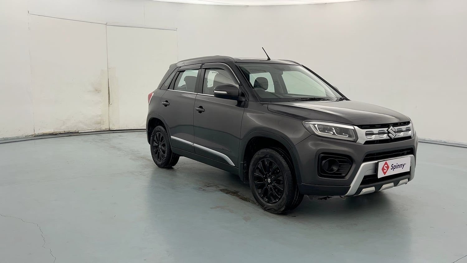 Used 2022 maruti-suzuki Vitara Brezza ZXi Petrol Manual exterior RIGHT FRONT CORNER VIEW