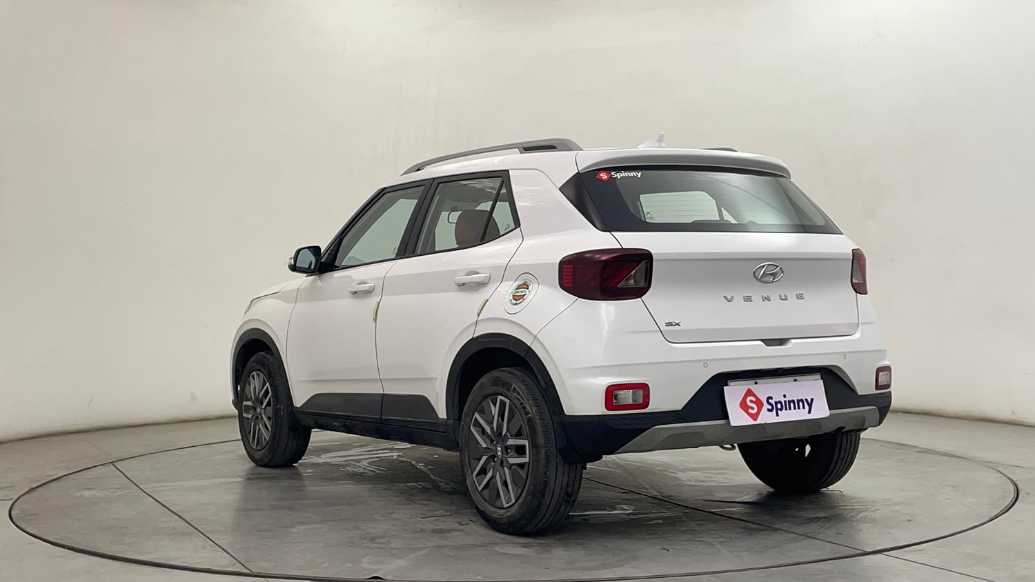 Used 2022 Hyundai Venue SX 1.5 CRDi Diesel Manual exterior LEFT REAR CORNER VIEW