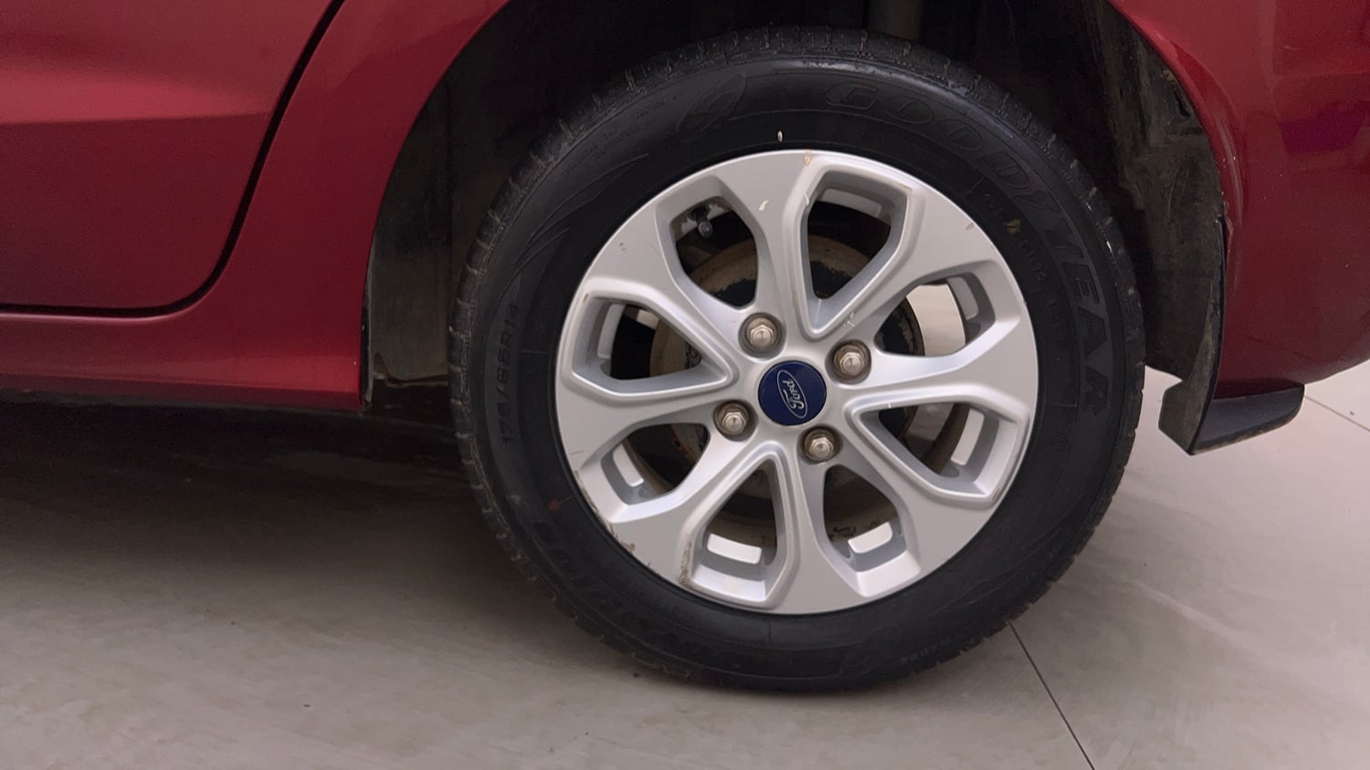 Used 2016 Ford Figo Aspire Titanium1.5 TDCi Diesel Manual tyres LEFT REAR TYRE RIM VIEW