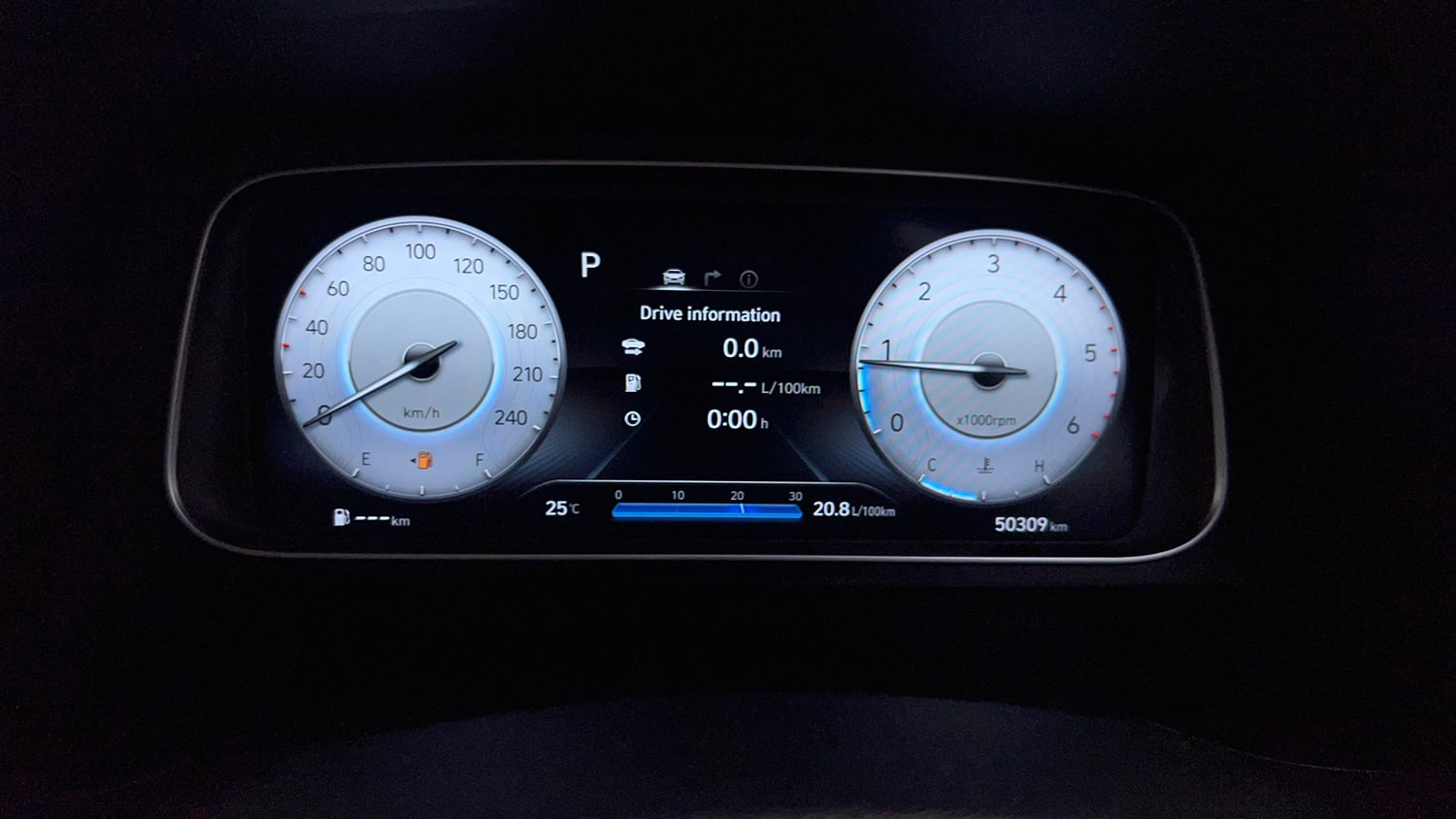 Used 2022 Hyundai Alcazar Signature (O) 6 STR 1.5 Diesel AT Diesel Automatic interior CLUSTERMETER VIEW