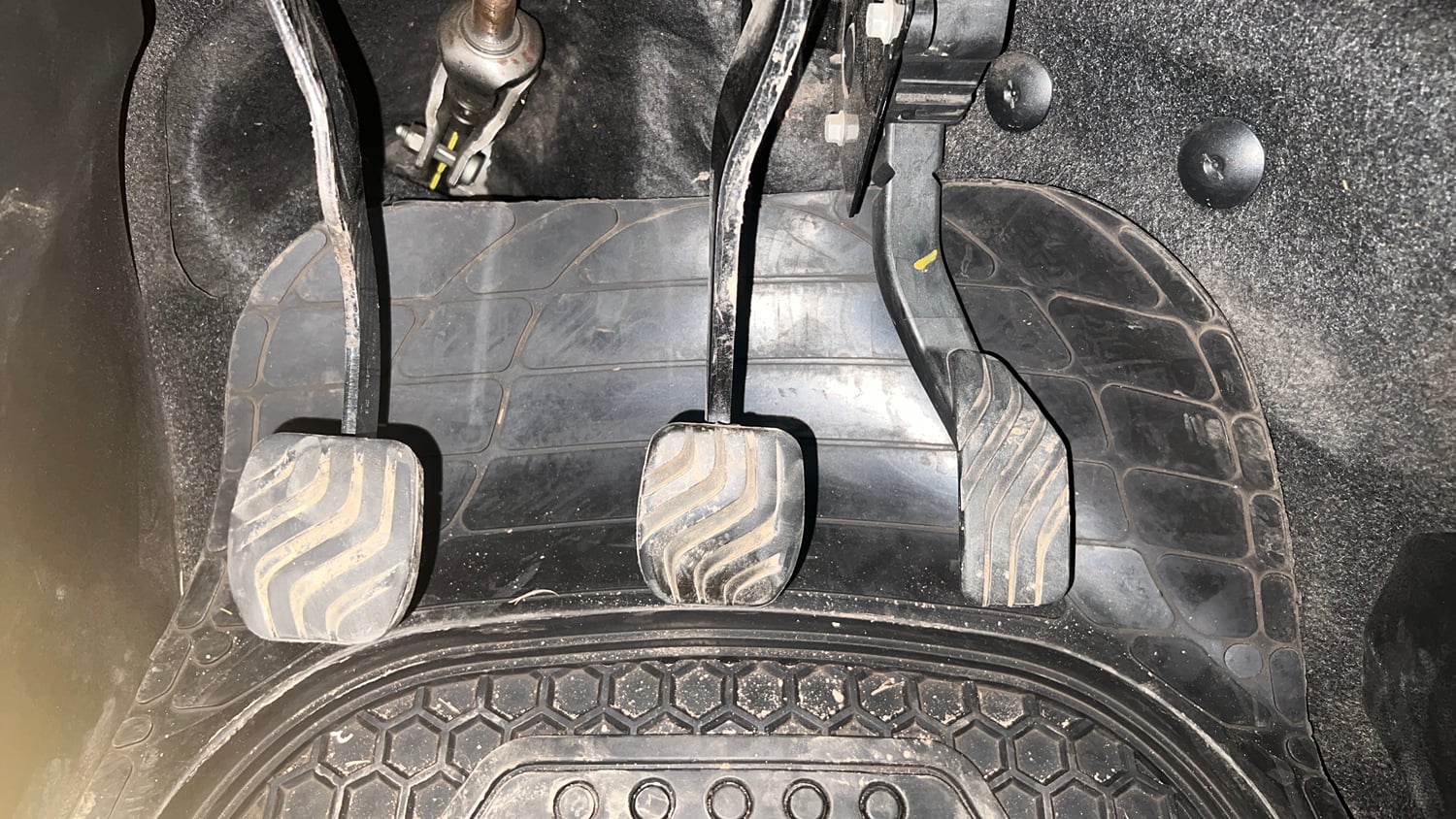 Used 2022 Renault Kiger RXT MT Petrol Manual interior PEDALS VIEW