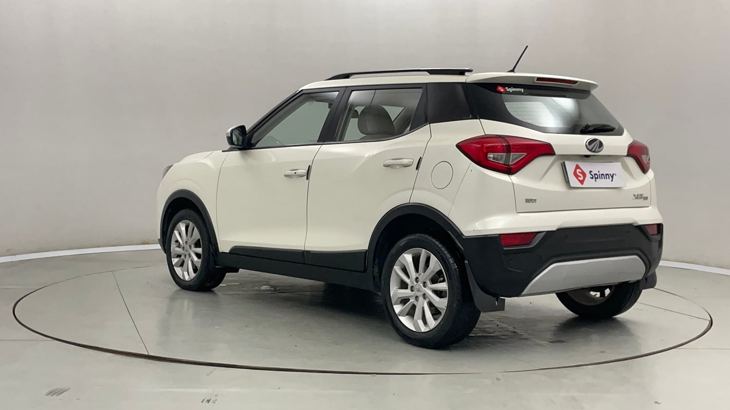 Used 2021 Mahindra XUV 300 W8 1.2 Petrol Petrol Manual exterior LEFT REAR CORNER VIEW