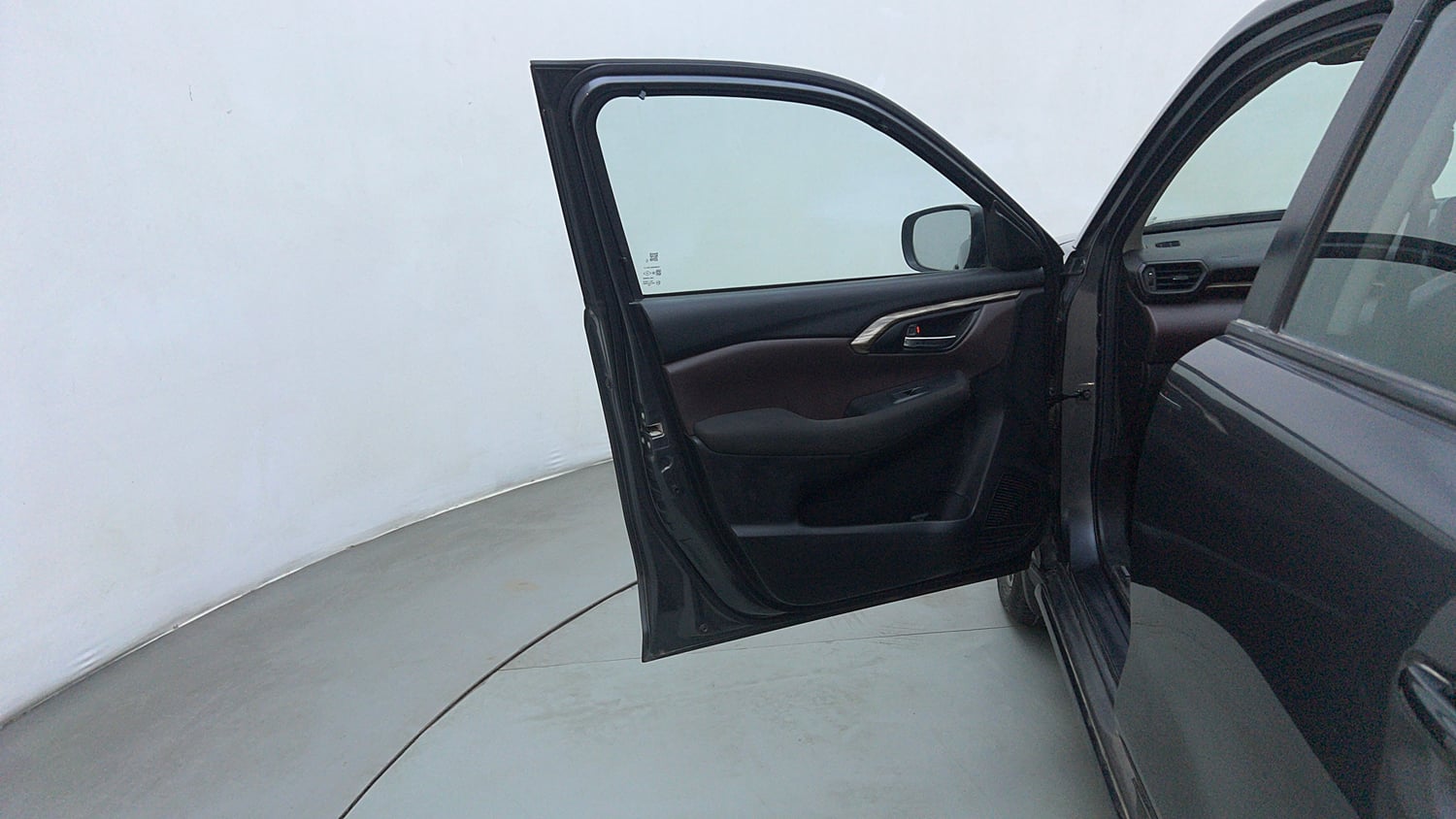 Used 2023 Maruti Suzuki Grand Vitara Delta Smart Hybrid AT Petrol Automatic interior LEFT FRONT DOOR OPEN VIEW