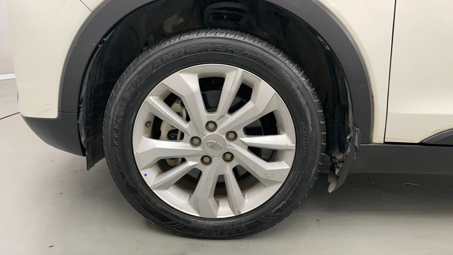 Used 2021 Mahindra XUV 300 W8 1.2 Petrol Petrol Manual tyres LEFT FRONT TYRE RIM VIEW
