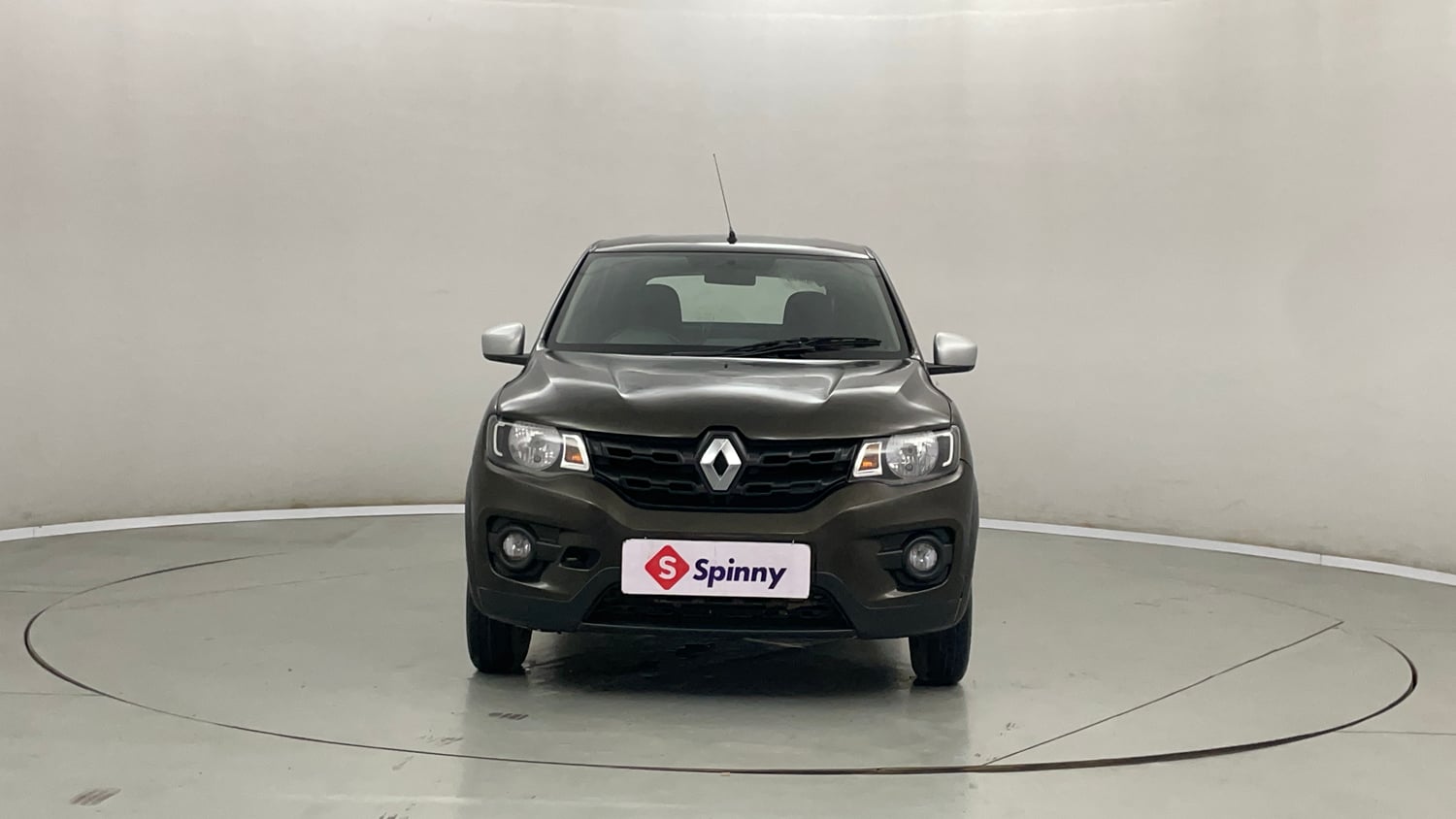 Used 2018 Renault Kwid 1.0 RXT Petrol Manual exterior FRONT VIEW