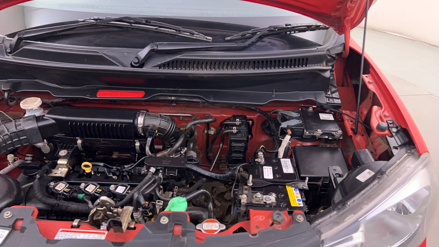 Used 2021 Maruti Suzuki S-Presso VXi Plus Petrol Manual engine ENGINE LEFT SIDE HINGE & APRON VIEW