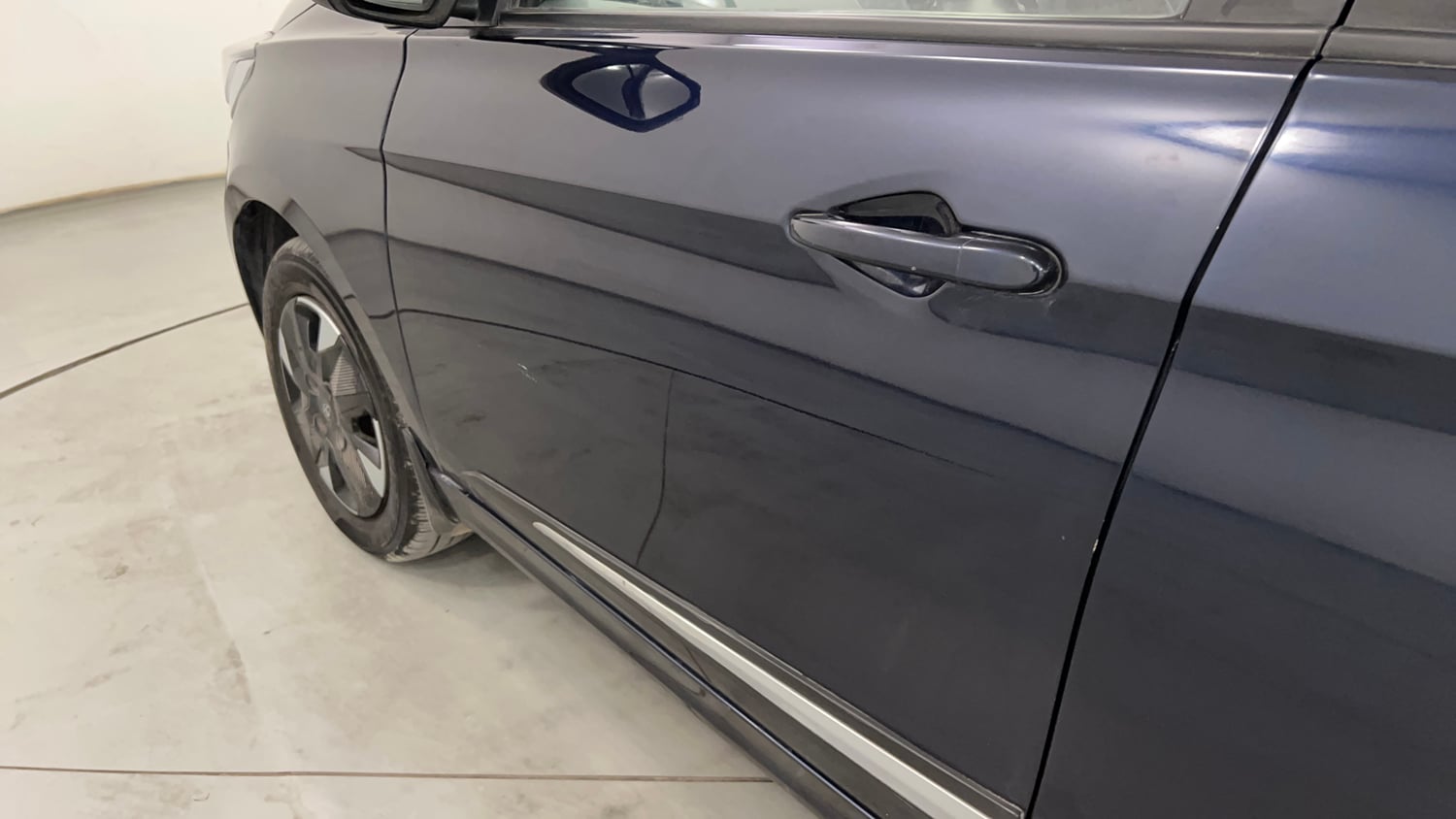 Used 2025 Tata Tiago XTA Petrol Automatic dents MINOR SCRATCH