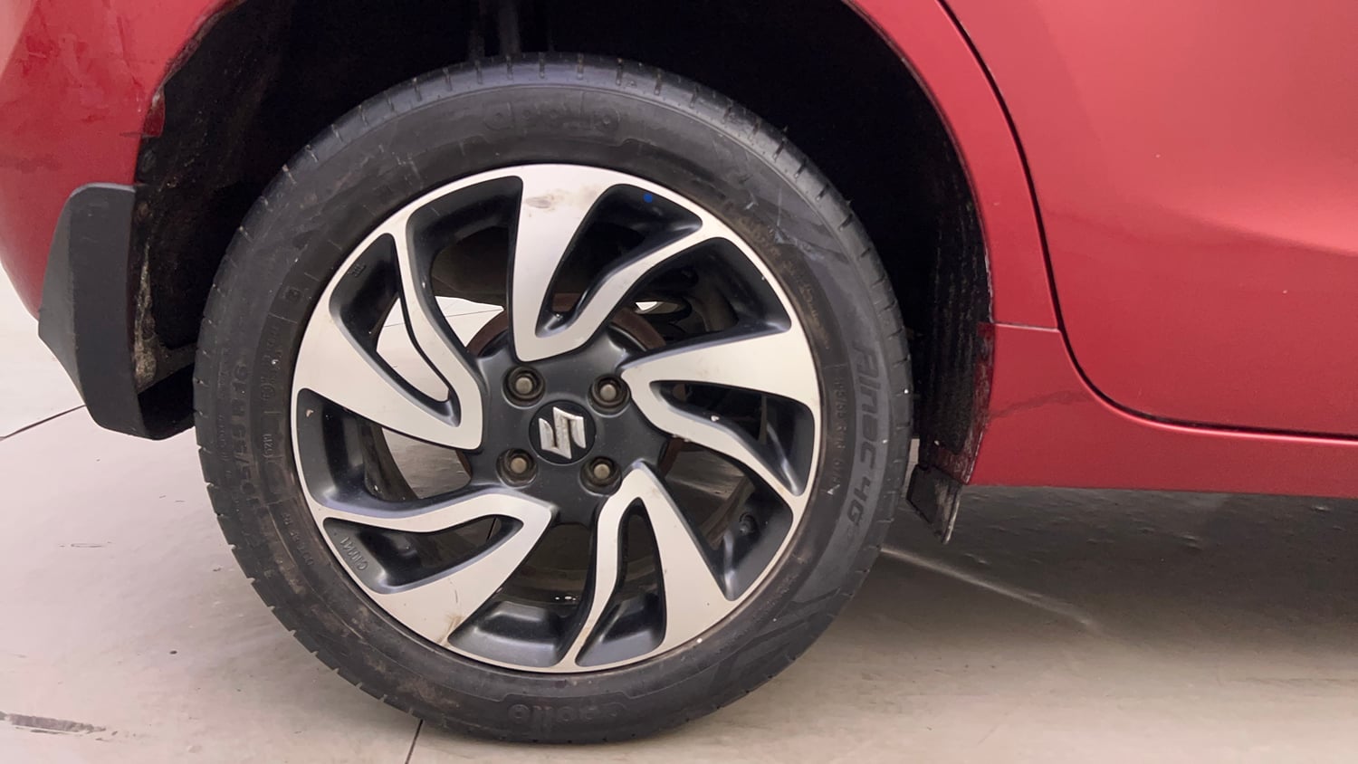 Used 2020 Maruti Suzuki Baleno Zeta Automatic Petrol Automatic tyres RIGHT REAR TYRE RIM VIEW