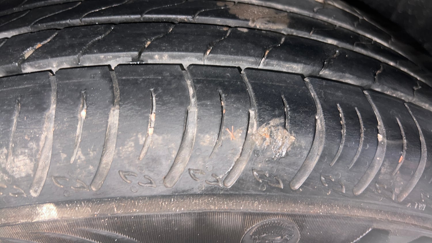 Used 2024 Maruti Suzuki Fronx Delta Plus 1.2L MT Petrol Manual tyres LEFT REAR TYRE TREAD VIEW