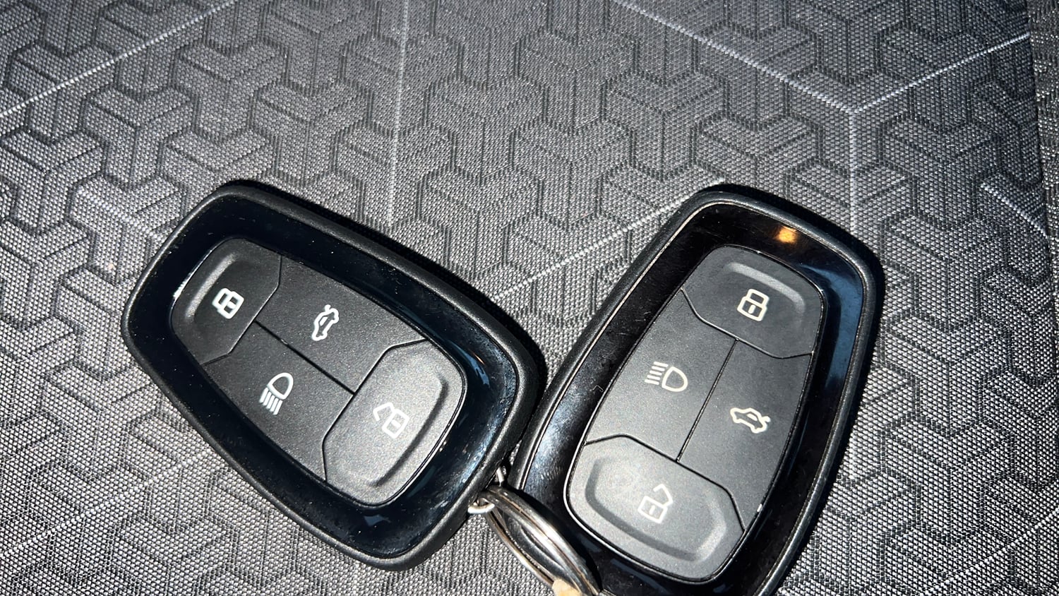 Used 2024 Tata Punch Accomplished iCNG Cng Manual extra CAR KEY VIEW