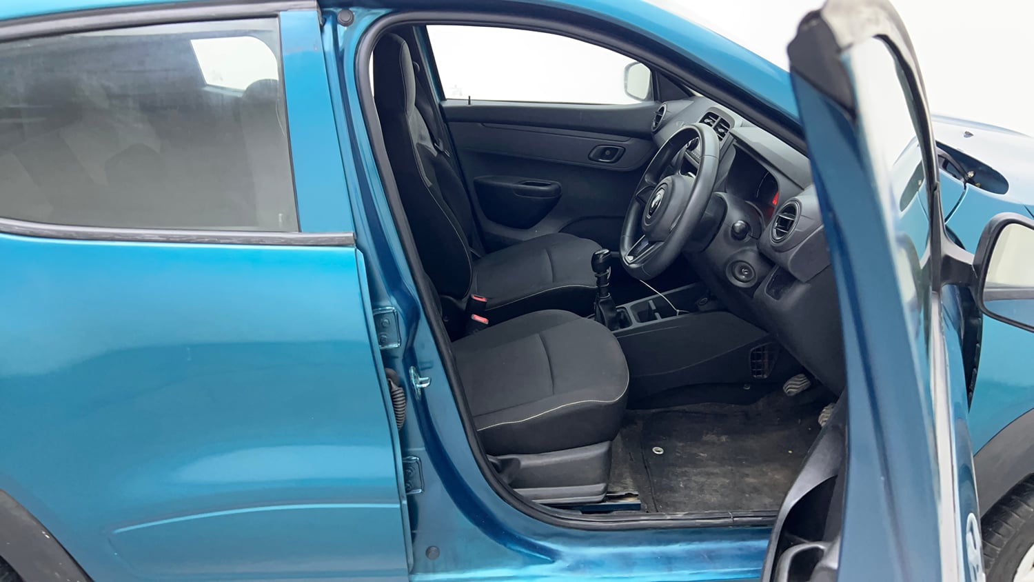 Used 2020 Renault Kwid RXL Petrol Manual interior RIGHT SIDE FRONT DOOR CABIN VIEW