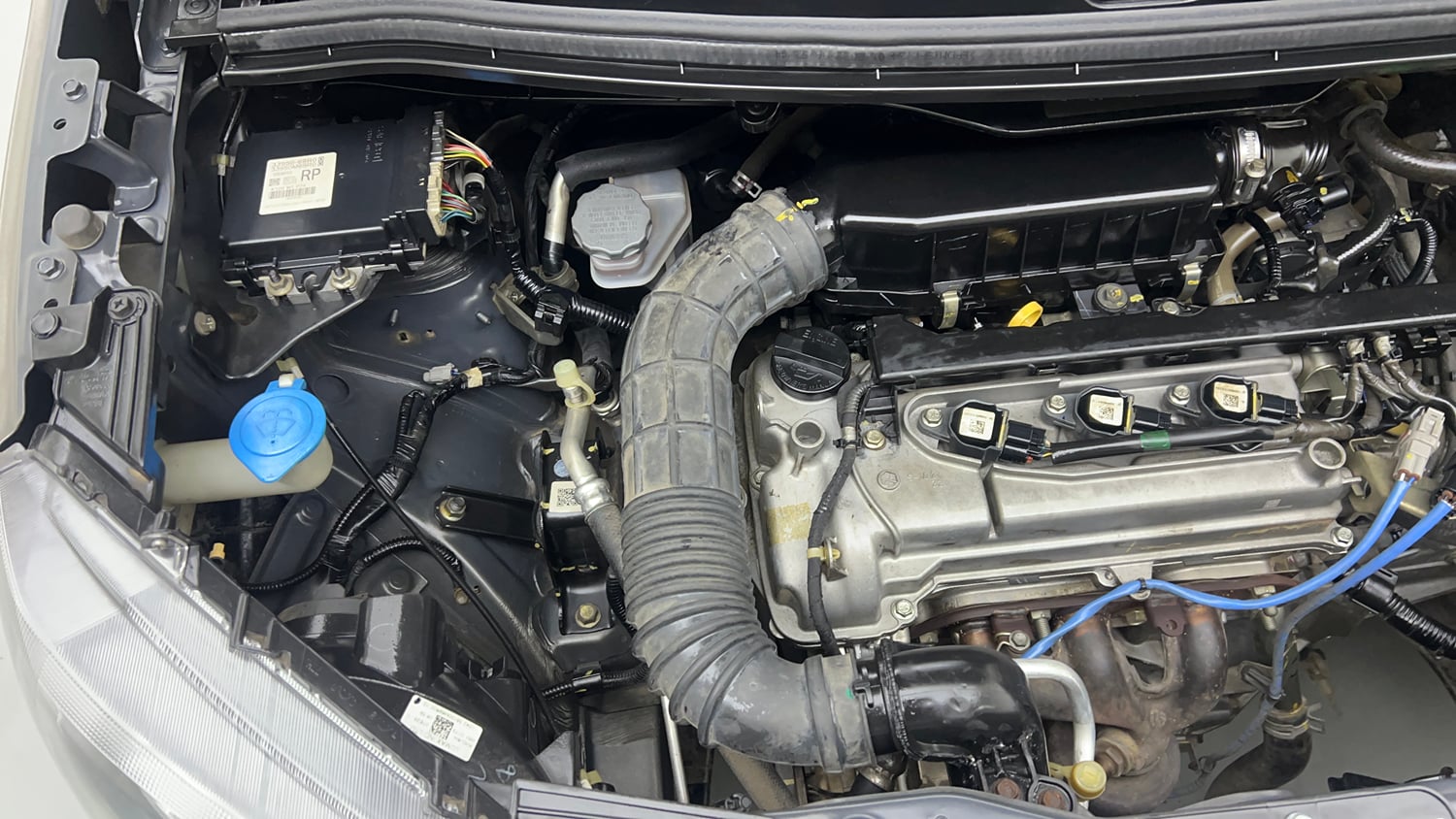 Used 2022 Maruti Suzuki Wagon R LXi (O) 1.0 CNG Cng Manual engine ENGINE RIGHT SIDE VIEW