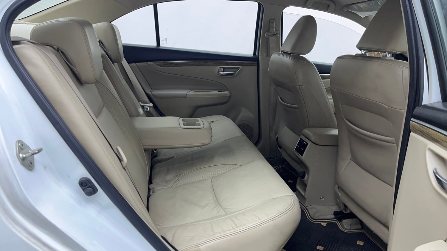Used 2020 Maruti Suzuki Ciaz Alpha Hybrid 1.5 AT Petrol Automatic interior RIGHT SIDE REAR DOOR CABIN VIEW
