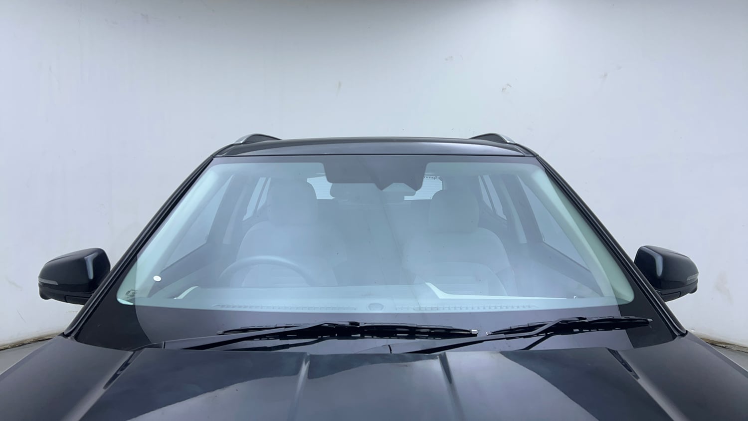 Used 2024 Hyundai Creta 1.5 Turbo Petrol DCT SX(O) Petrol Automatic exterior FRONT WINDSHIELD VIEW
