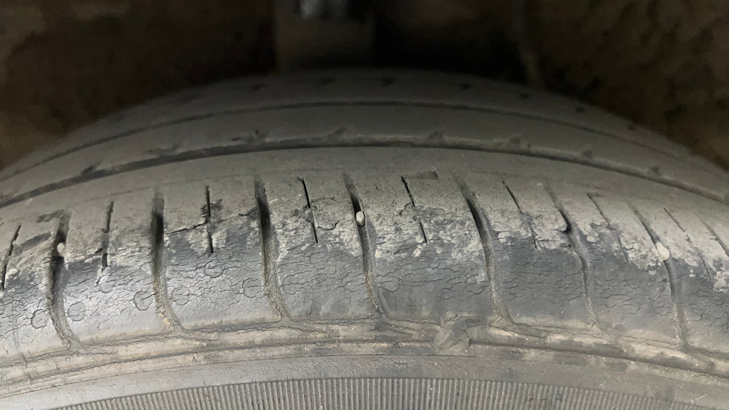 Used 2021 Hyundai Aura SX 1.2 Petrol Petrol Manual tyres RIGHT REAR TYRE TREAD VIEW