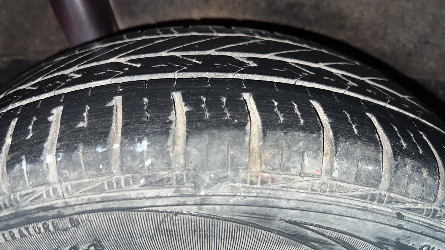Used 2016 Honda Brio S MT Petrol Manual tyres RIGHT REAR TYRE TREAD VIEW