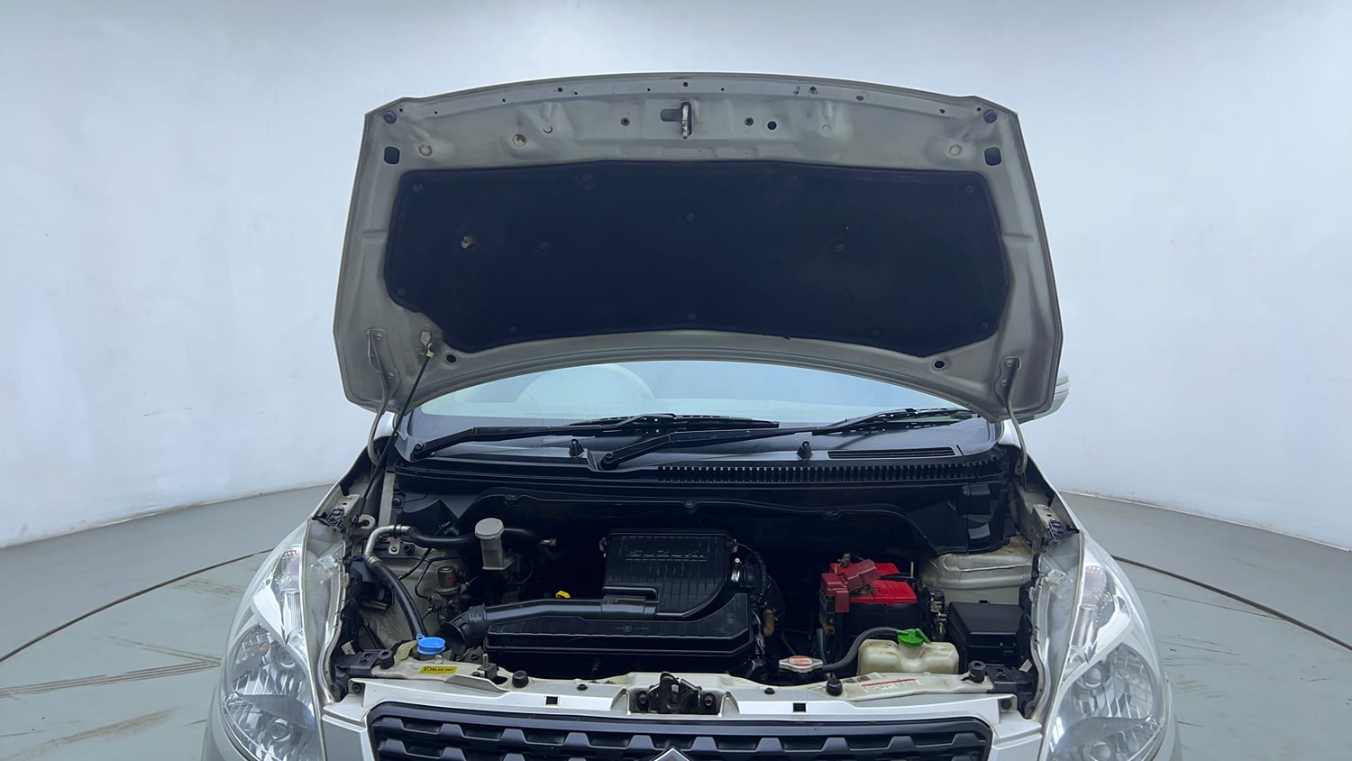 Used 2015 Maruti Suzuki Ertiga Vxi Petrol Manual engine ENGINE & BONNET OPEN FRONT VIEW