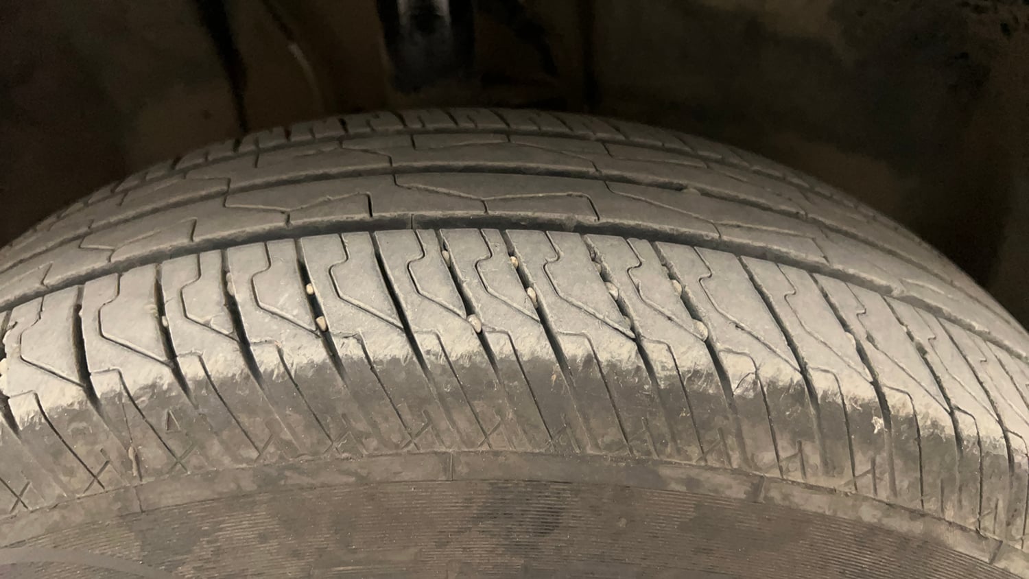 Used 2025 Tata Punch Adventure Plus iCNG Cng Manual tyres RIGHT FRONT TYRE TREAD VIEW