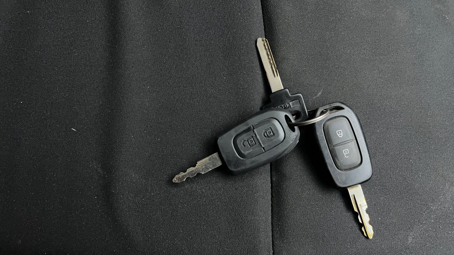 Used 2016 Renault Kwid RXT Petrol Manual extra CAR KEY VIEW