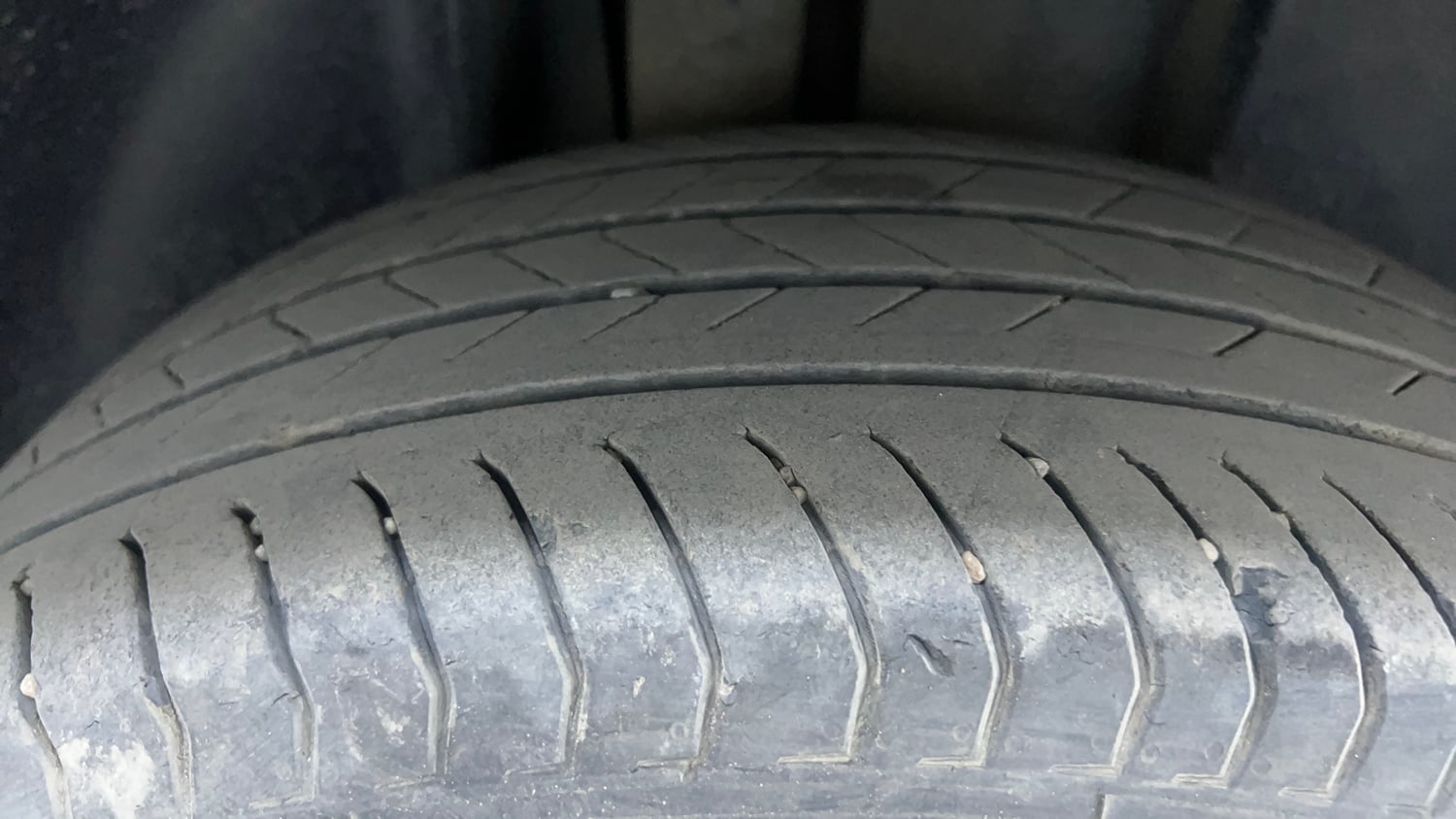 Used 2023 Volkswagen Taigun Topline 1.0 TSI MT Petrol Manual tyres RIGHT REAR TYRE TREAD VIEW