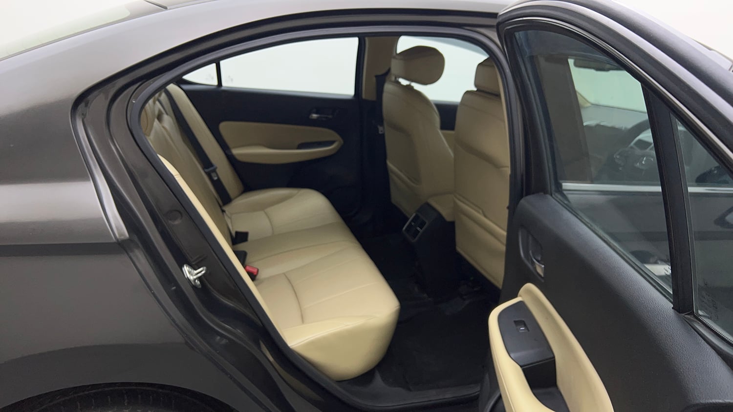 Used 2022 Honda City ZX CVT Petrol Petrol Automatic interior RIGHT SIDE REAR DOOR CABIN VIEW