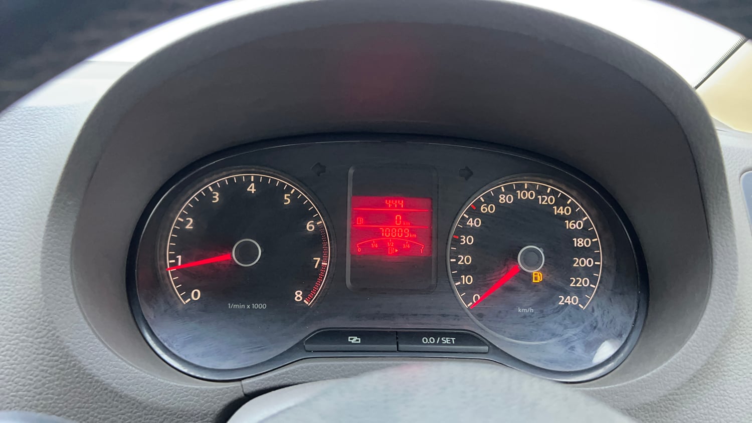 Used 2014 Volkswagen Vento Highline Petrol Petrol Manual interior CLUSTERMETER VIEW