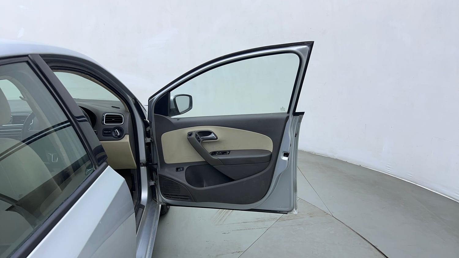 Used 2014 Volkswagen Vento Highline Petrol Petrol Manual interior RIGHT FRONT DOOR OPEN VIEW