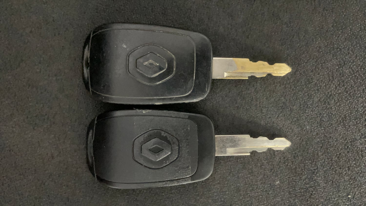 Used 2018 Renault Kwid 1.0 RXT AMT Opt Petrol Automatic extra CAR KEY VIEW