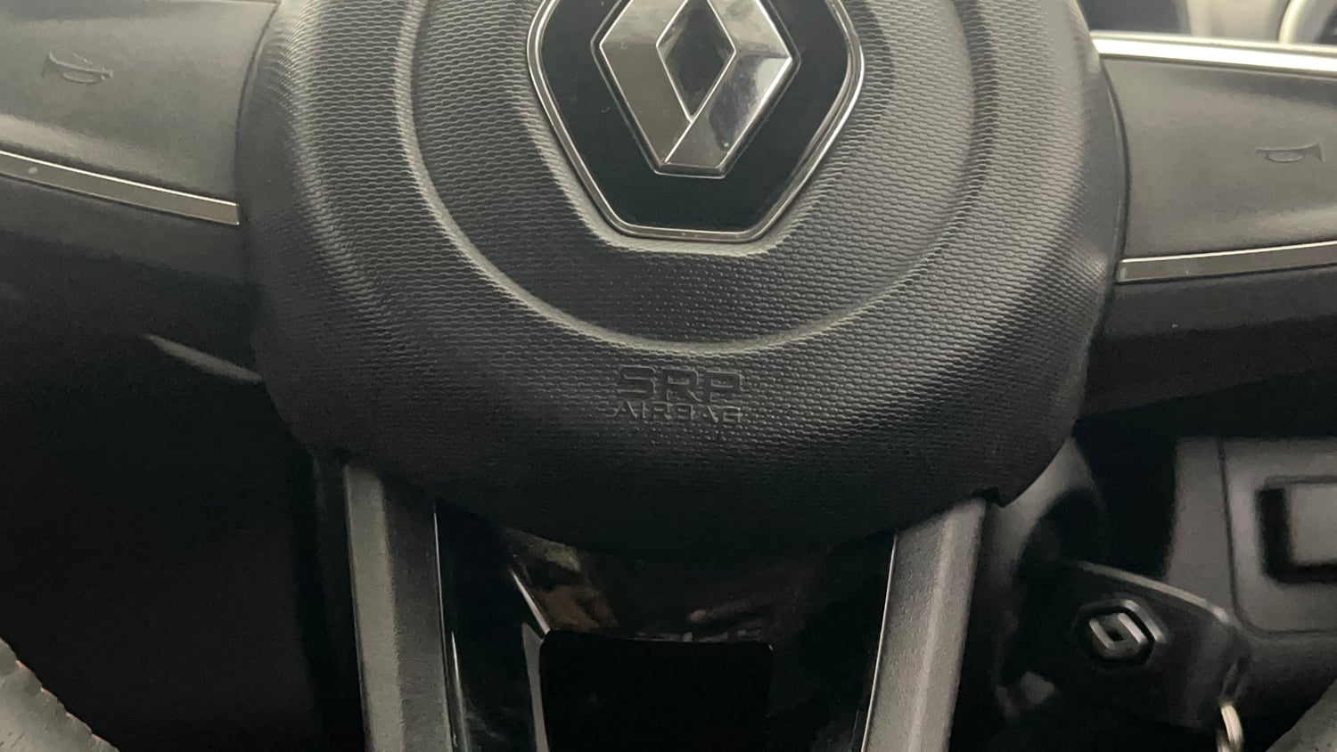 Used 2021 Renault Kwid CLIMBER 1.0 Opt Petrol Manual top_features Airbags
